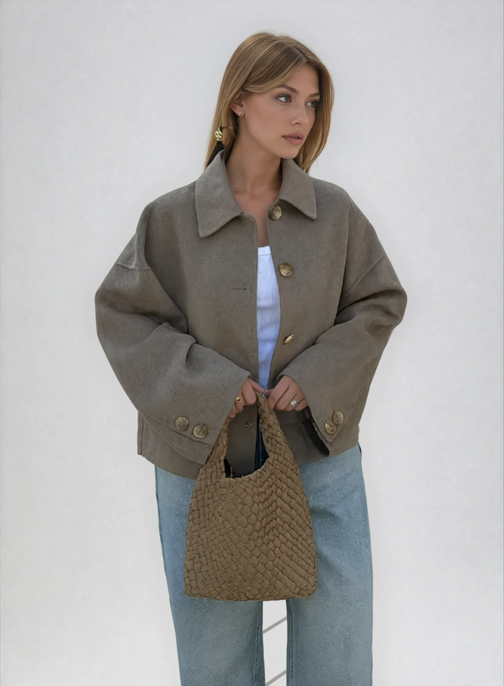 Boxy Cropped Wool Coat | Oversized Fit with Classic Collar | Stylish Layering for Winter 1