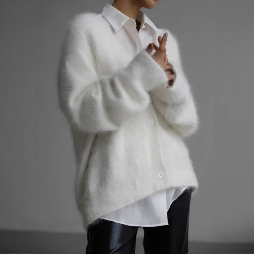 Elise Collection | Cashmere Sweater for Women with Flattering Fit | Luxurious Comfort for Every Occasion 6