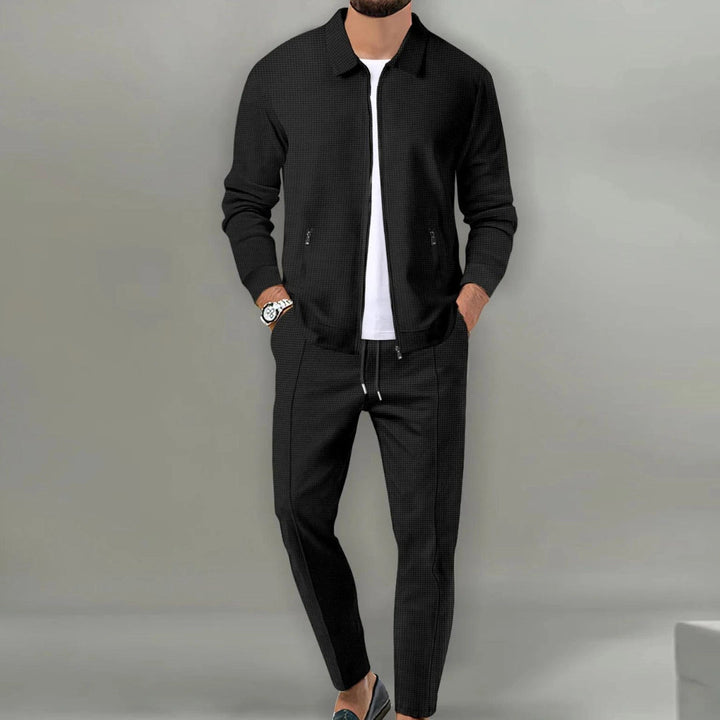 Modern Men's Tracksuit | Lightweight Zip Jacket & Tapered Joggers for Effortless Style 2