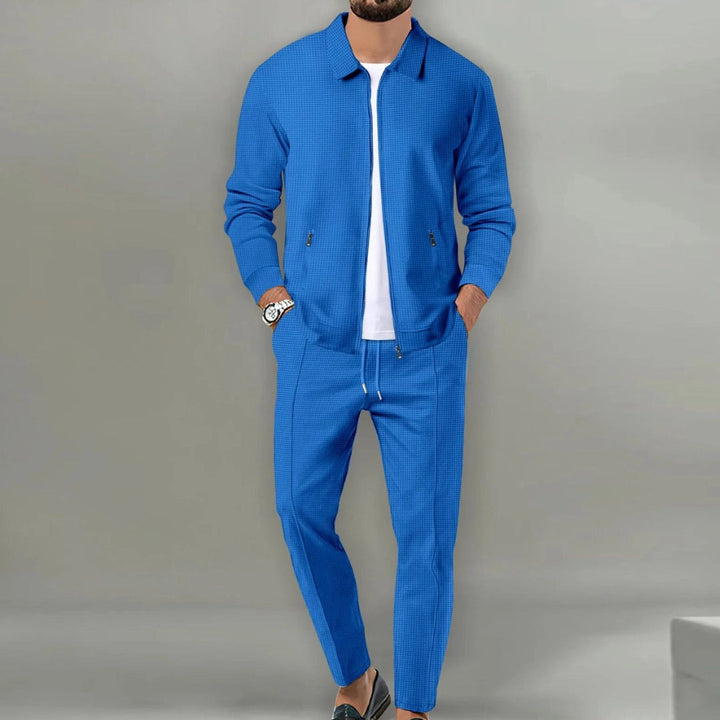 Modern Men's Tracksuit | Lightweight Zip Jacket & Tapered Joggers for Effortless Style 4